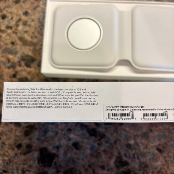 Apple MHXF3AM/A MagSafe Duo Charger Model A2458 - Picture 6 of 6